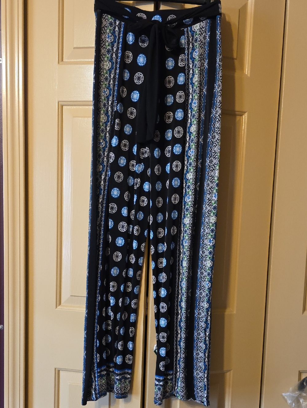 Black & Blue Patterned Wide-Leg Pants with Tie Waist